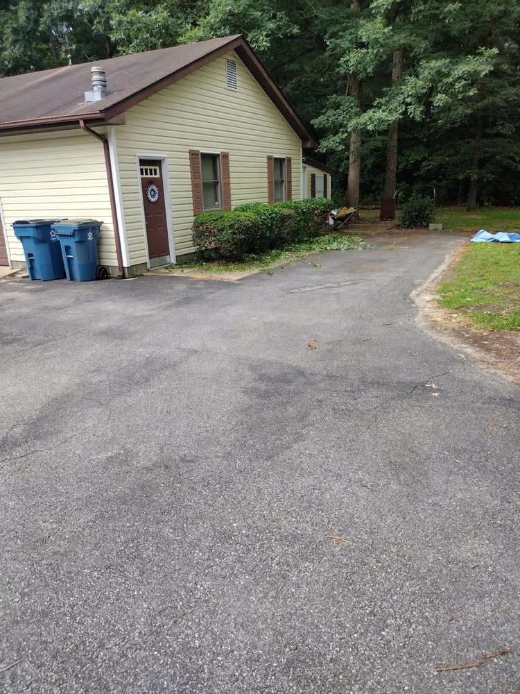 Affordable outdoor landscaping in Newark, DE by Everlasting Impressions Lawn Care and Landscaping