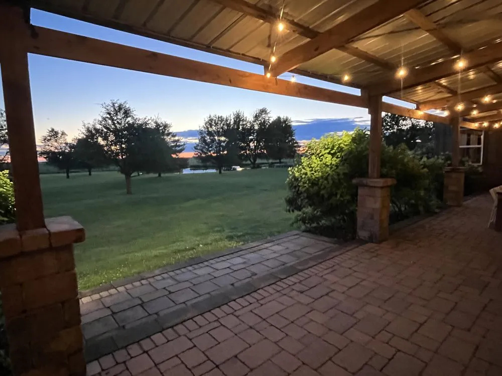 Expert landscape installation experts serving DeWitt, IA - Everlasting Landscape