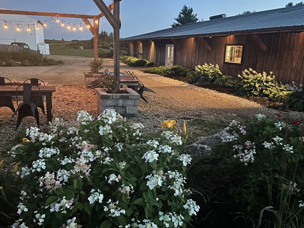 Expert landscaping services in DeWitt, IA - Everlasting Landscape