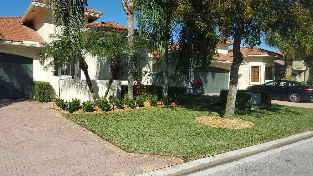 Professional residential landscaping in Boynton Beach, FL by Everlasting Lawn