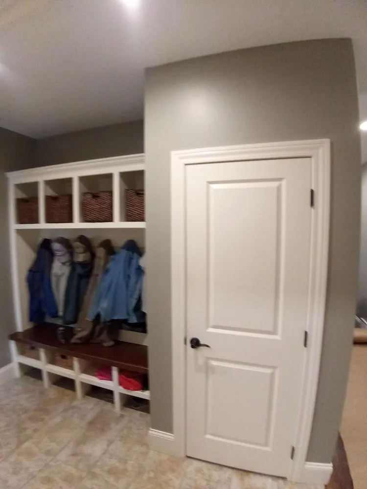 Custom lawn care service experts serving Springfield, IL - Everlasting Paint & More