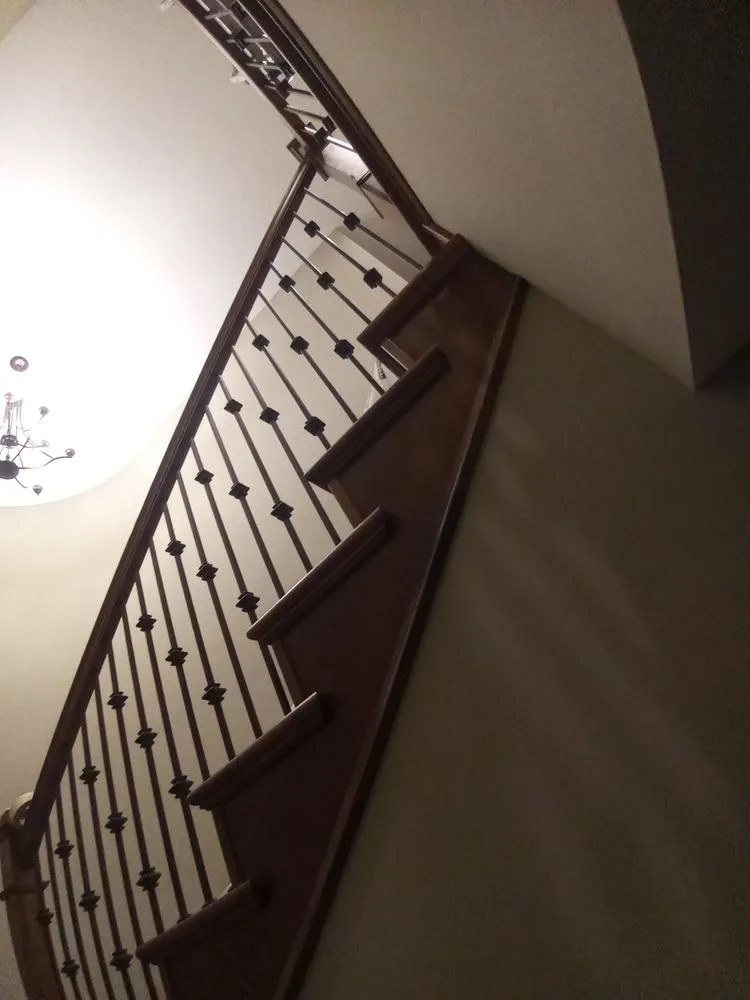 Professional lawn care service experts serving Springfield, IL - Everlasting Paint & More