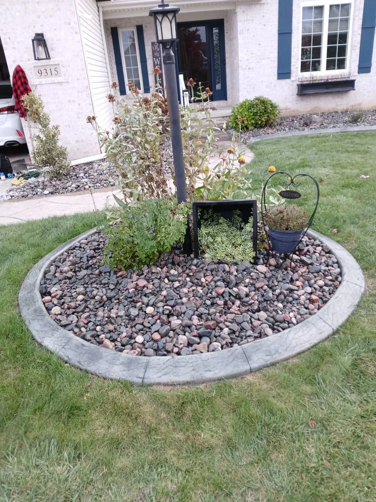Affordable outdoor landscaping in Toledo, OH by Everly's Elite Services