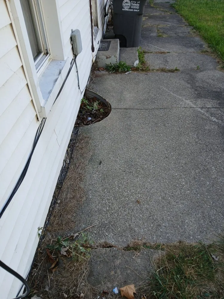 Custom landscape installation in Toledo, OH - Everly's Elite Services