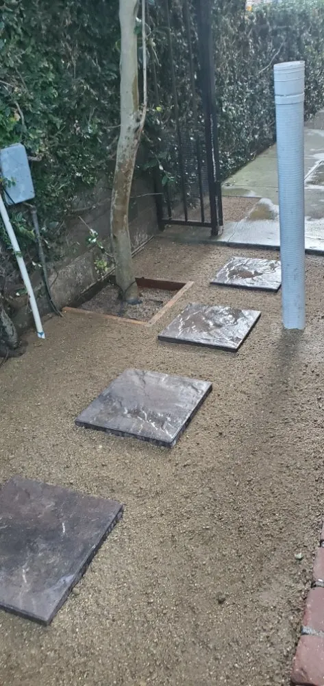 Custom lawn mowing service experts serving Compton, CA - Ever's Landscaping