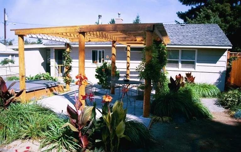Custom landscape installation for beautiful yards across Bellevue, WA - Everscaping