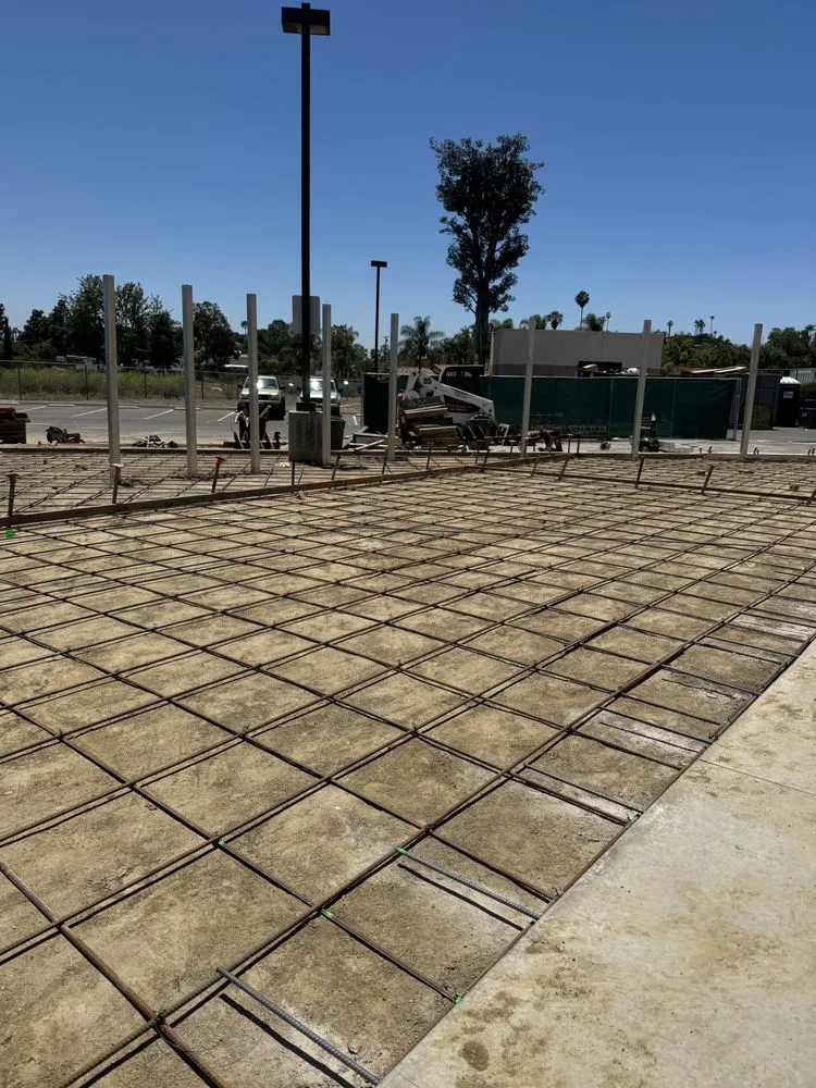 Top-rated outdoor landscaping experts serving Lake Elsinore, CA - Everstone Hardscape & Landscape