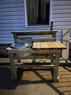 Everyday Handyman Logo