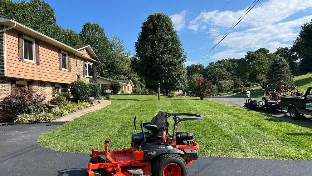 Custom yard cleanup service in Jonesborough, TN by Everyday LawnCare