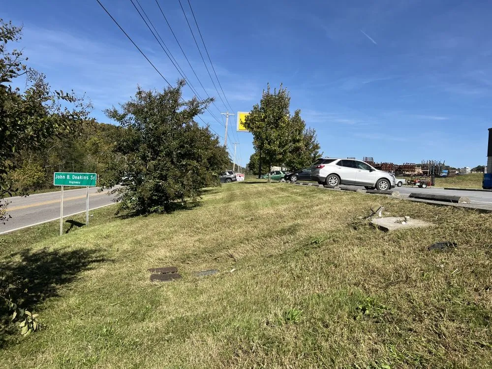 Professional yard cleanup service in Jonesborough, TN by Everyday LawnCare