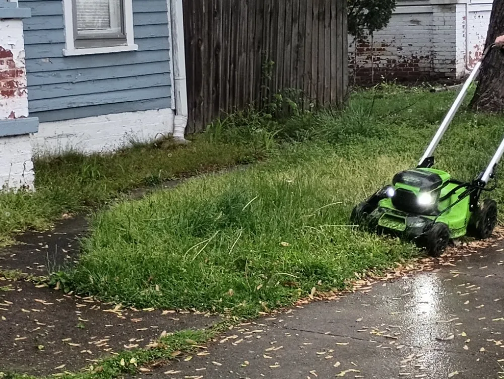 Reliable yard maintenance with custom design in Columbus, IN by Everyday Services by Bee & Tom