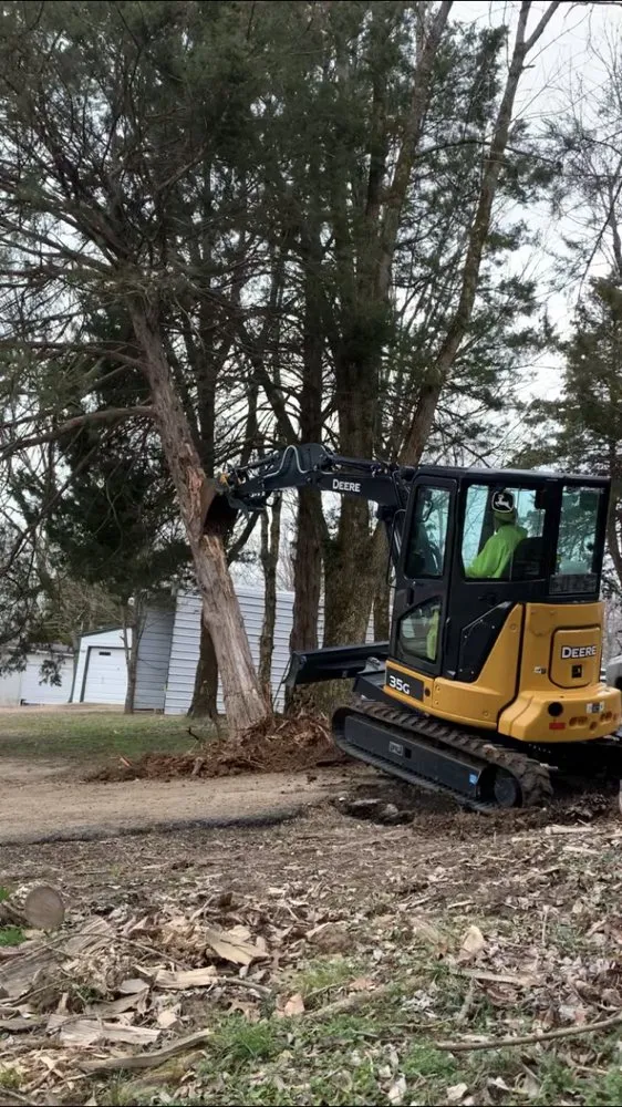 Professional yard maintenance experts serving Batesville, MS - Everything Dirt & Demo