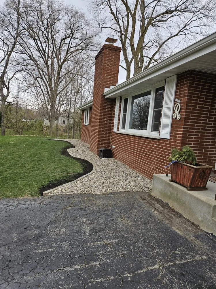 Local garden landscaping for homes across Kankakee, IL - Everything Exterior