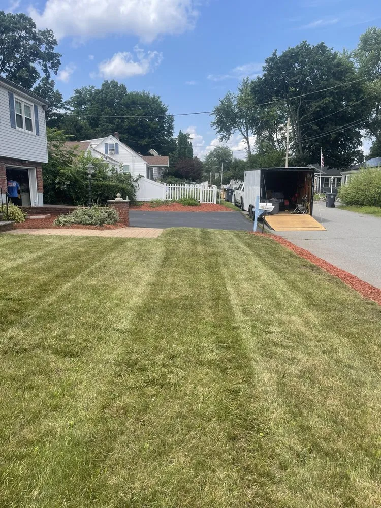 Top-rated outdoor landscaping experts serving Hooksett, NH - Everything Home