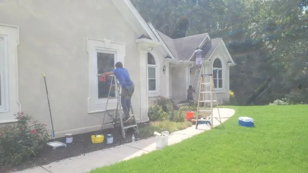 Everything Lawn Care Logo