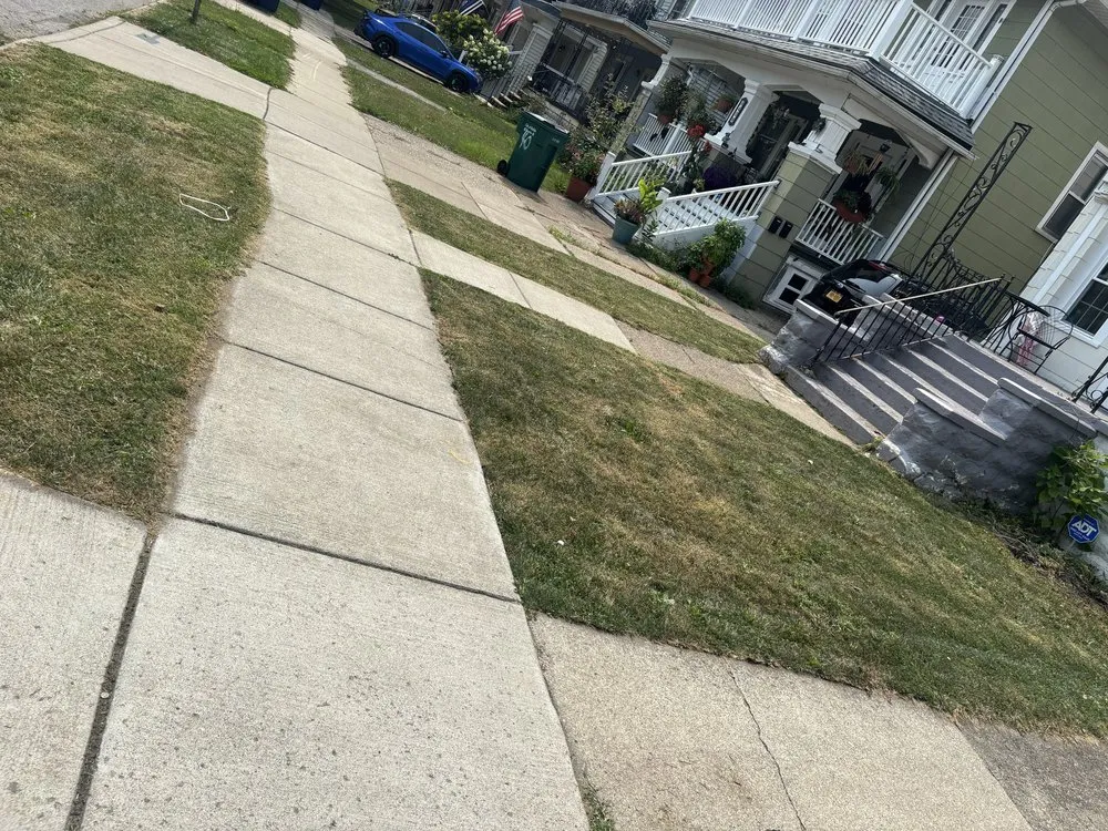 Local lawn care service with custom design across Depew, NY - Everything lovely services