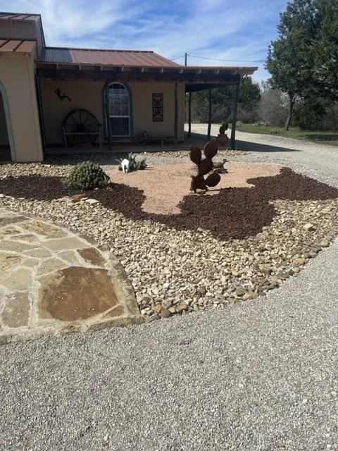 Professional outdoor landscaping in Aledo, TX by Everything Outdoors