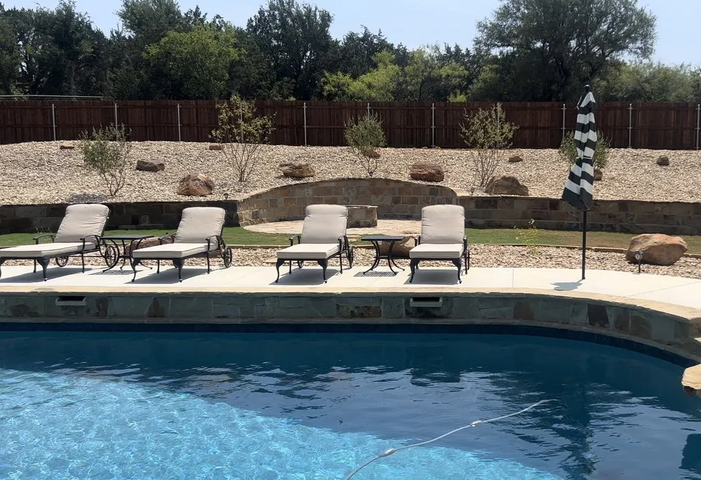 Custom outdoor landscaping in Aledo, TX by Everything Outdoors