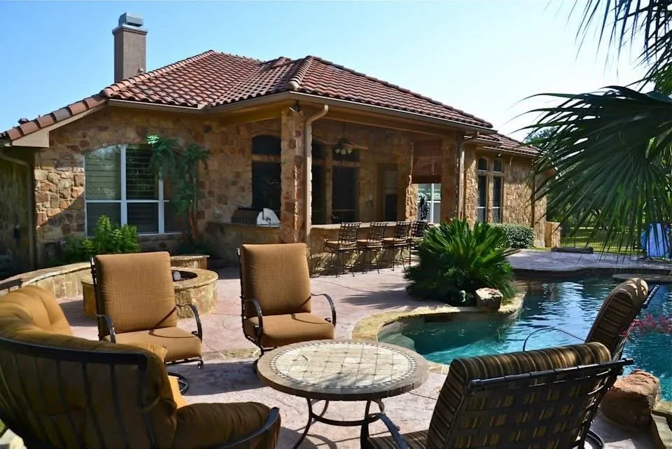 Affordable yard cleanup service in Austin, TX - Everything Outdoors