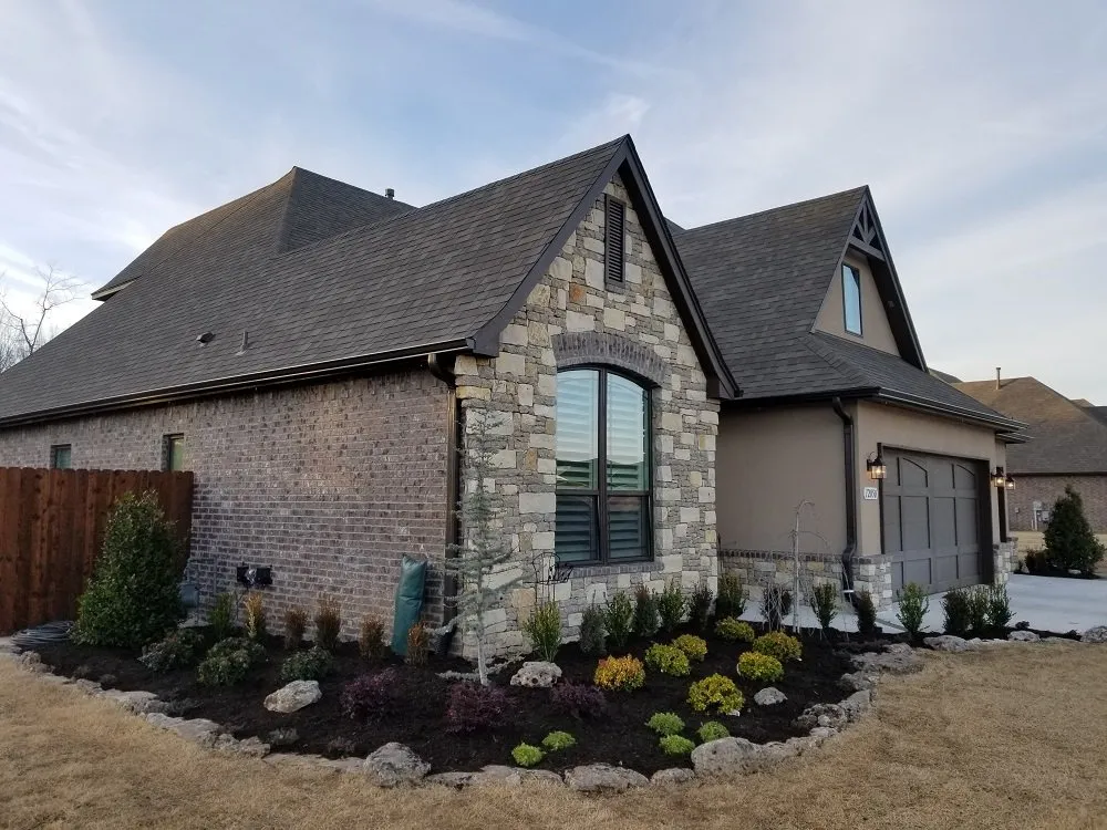 Custom lawn care service experts serving Tulsa, OK - Everything Outdoors of Tulsa