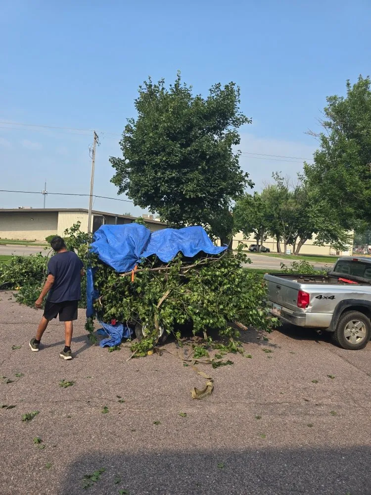 Expert outdoor landscaping in Sioux Falls, SD - Evlos Property Maintenance