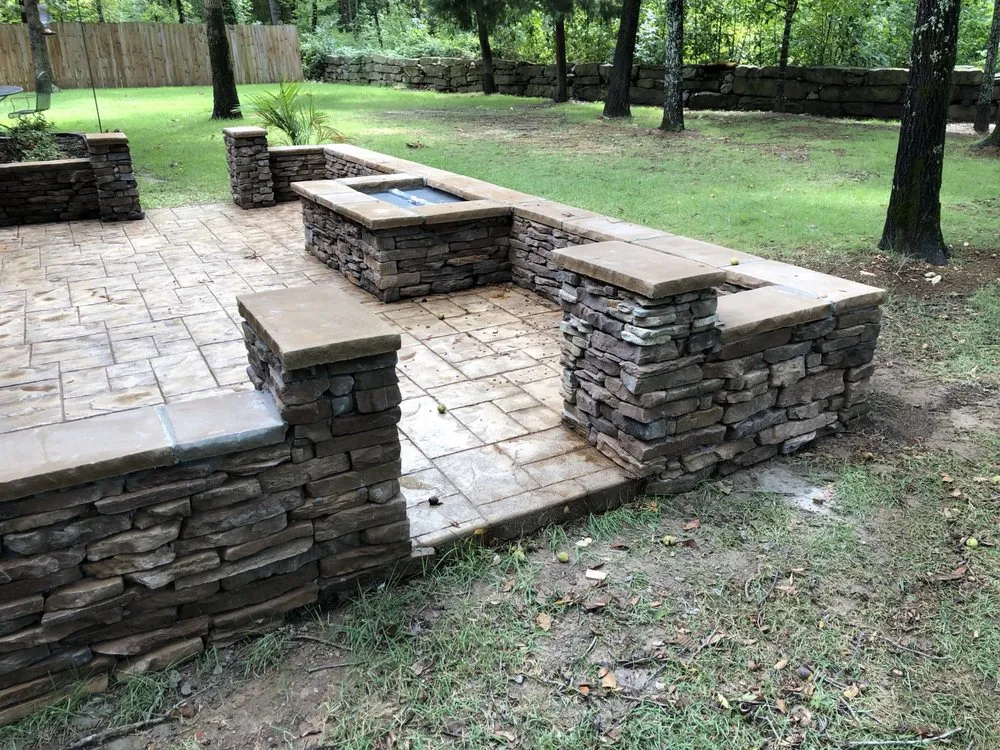 Custom outdoor landscaping experts serving Little Rock, AR - Evolution Concrete