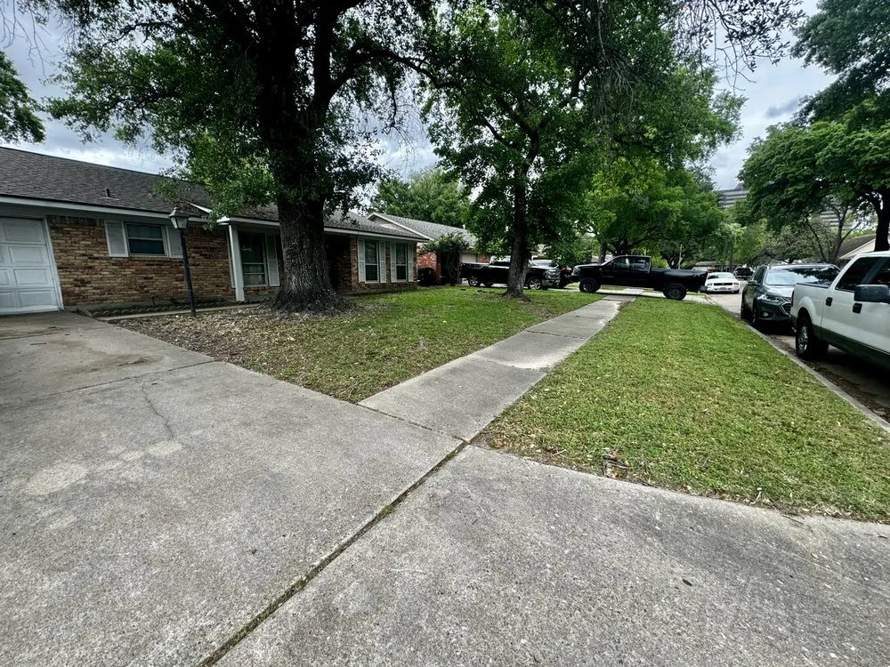 Trusted garden landscaping experts serving Houston, TX - Evolution Lawn Services