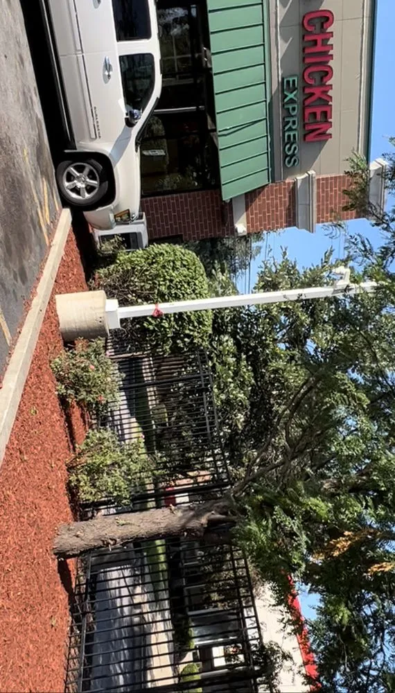 Local yard maintenance for beautiful yards across Oak Lawn, IL - Evolution Outdoor Living