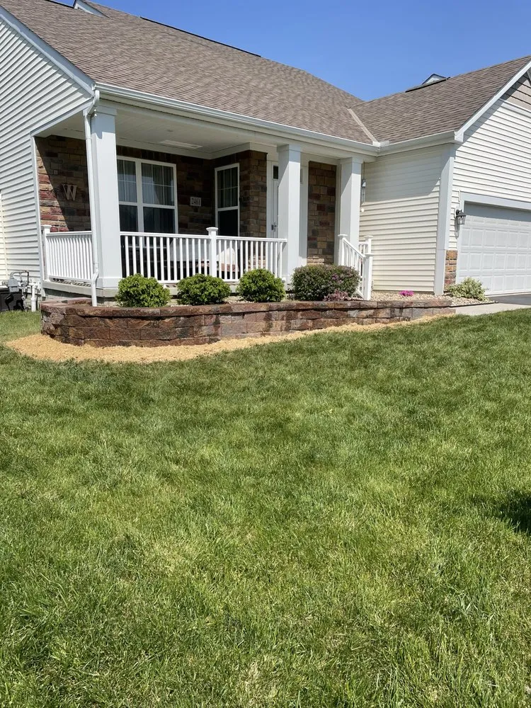 Expert lawn mowing service in Columbus, OH - Evolve Renovations