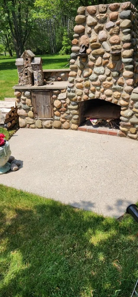 Reliable landscaping services experts serving Hemlock, MI - Evon Services