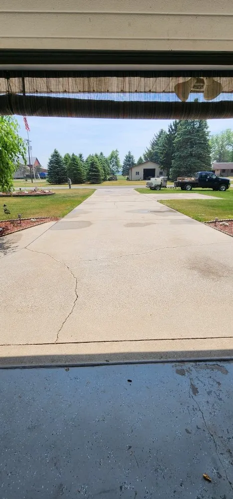 Reliable yard cleanup service in Hemlock, MI by Evon Services