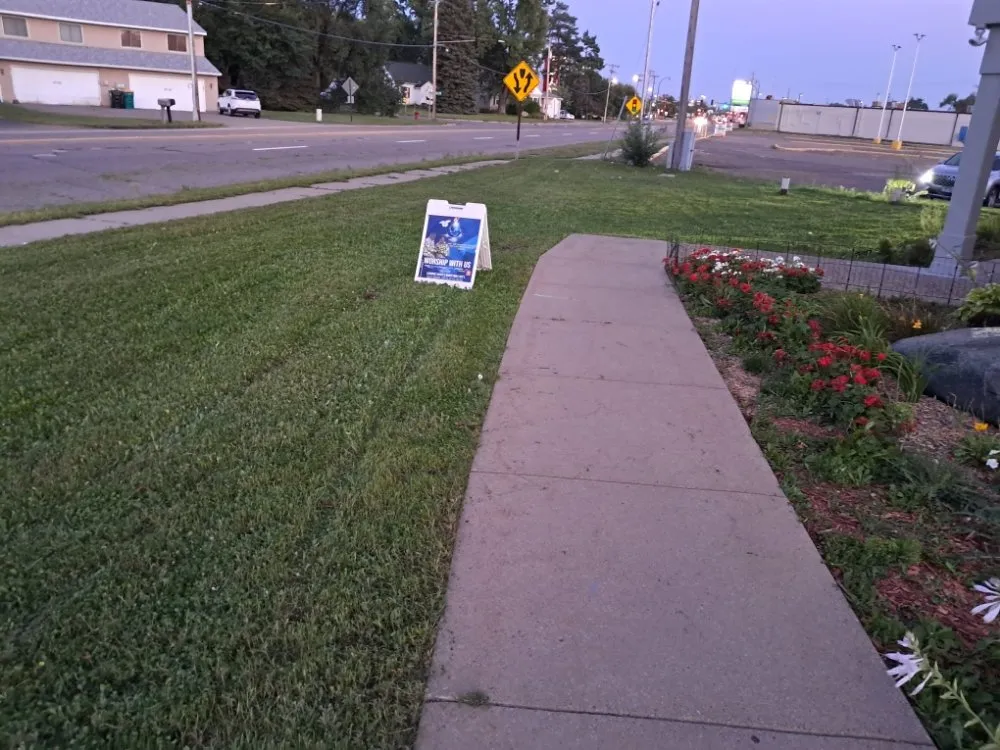 Affordable outdoor landscaping in Brooklyn Center, MN by Evon Yards Services