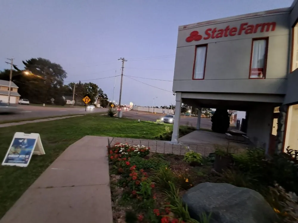 Top-rated residential landscaping experts serving Brooklyn Center, MN - Evon Yards Services