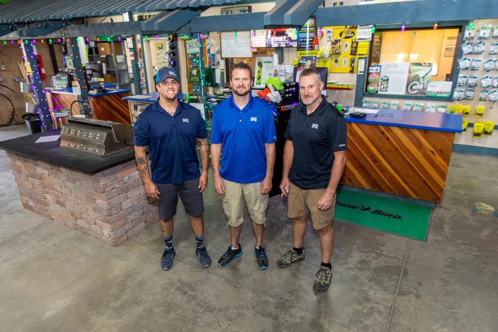 Local yard cleanup service in Highlands Ranch, CO - Ewing Outdoor Supply