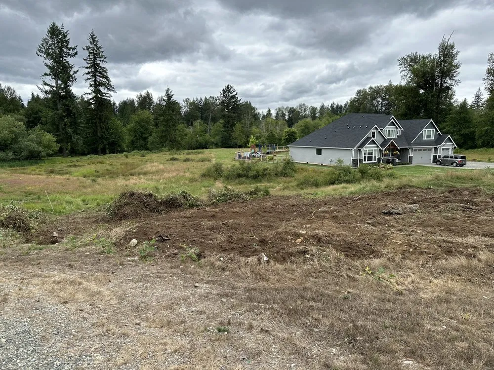 Professional landscaping services for year-round maintenance in Maple Valley, WA by Excalibur Landservices