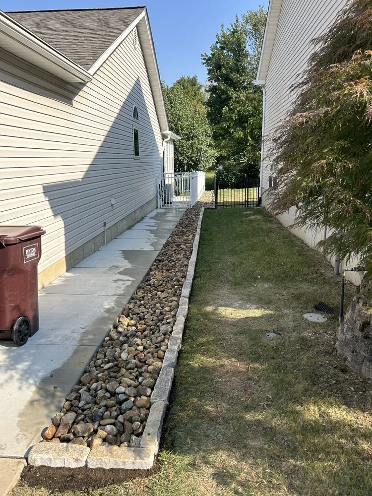 Top-rated residential landscaping in Creve Coeur, MO by Excel landscaping