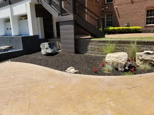 Excell Lawn Care & Landscaping Logo