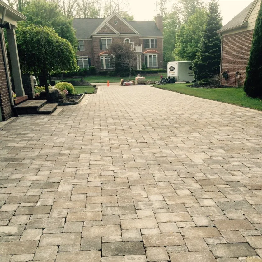 Trusted yard maintenance with custom design in Oak Park, MI by Excell Snow & Turf