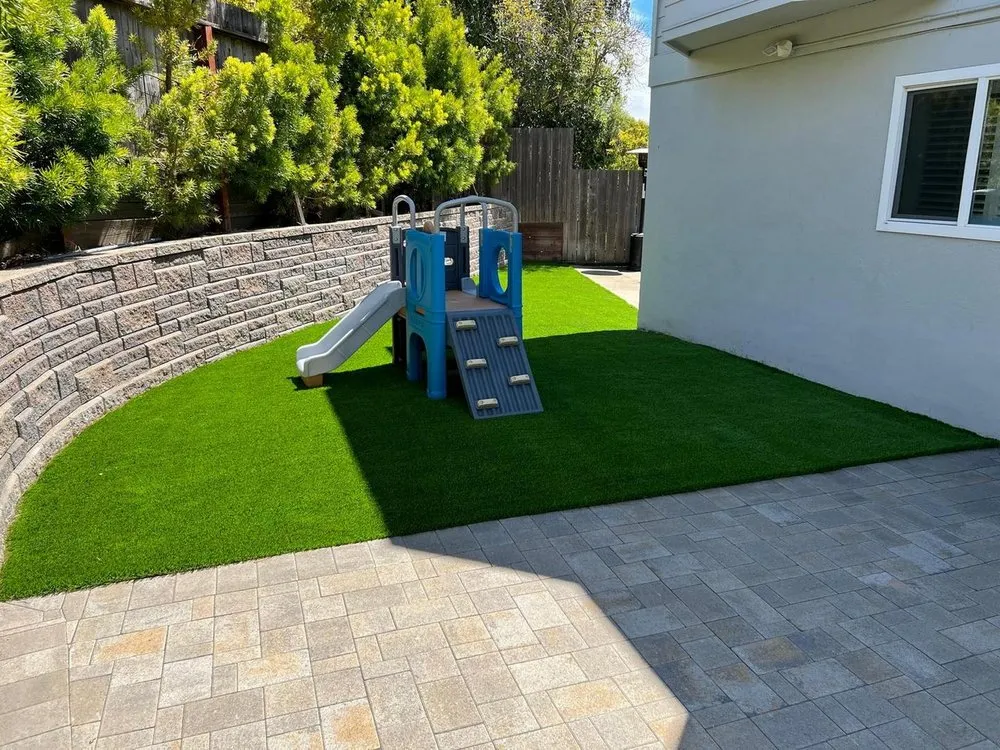 Custom yard maintenance in Hillsborough, CA by Excellence Landscape