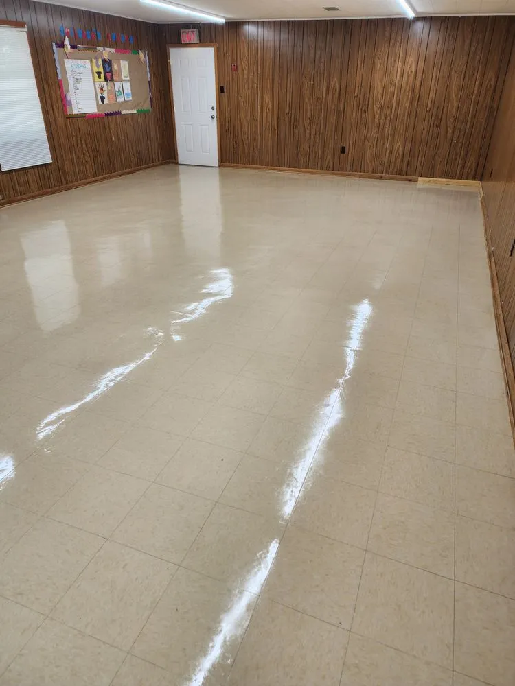 Expert outdoor landscaping with custom design in New Llano, LA by Excellent Janitorial