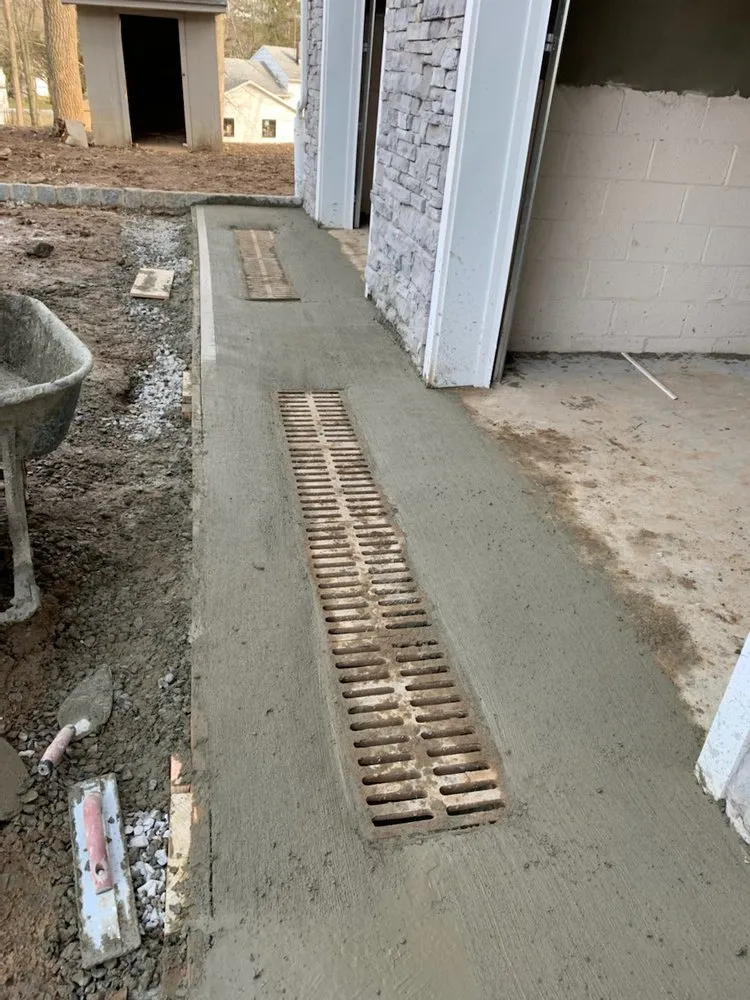 Reliable yard maintenance in Newark, NJ - Excellent Landscaping