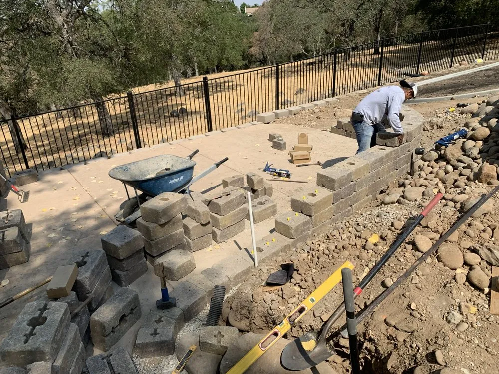 Custom lawn care service experts serving Roseville, CA - Excellent landscaping