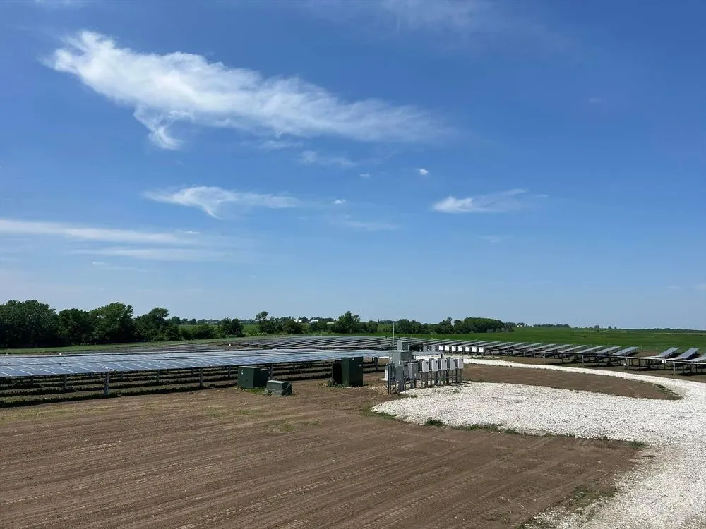 Custom yard maintenance experts serving Sigourney, IA - Exceptional Edge