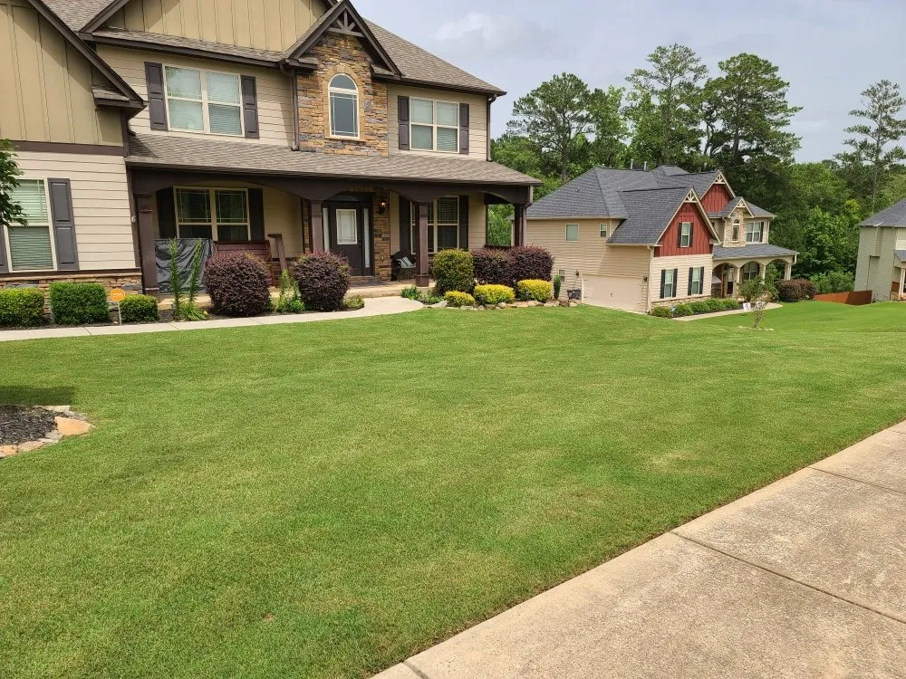Professional yard maintenance experts serving Peachtree CIty, GA - Exceptional Lawn Care