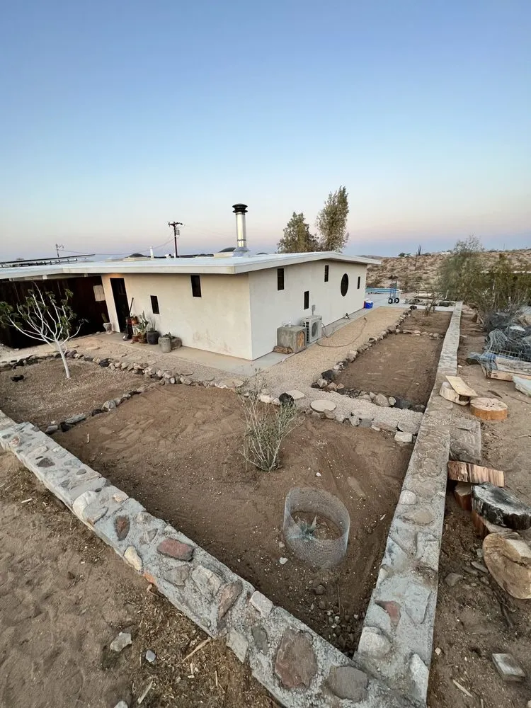 Local yard cleanup service for beautiful yards across Fontana, CA - Exclusive Hardscape & Exterior Design