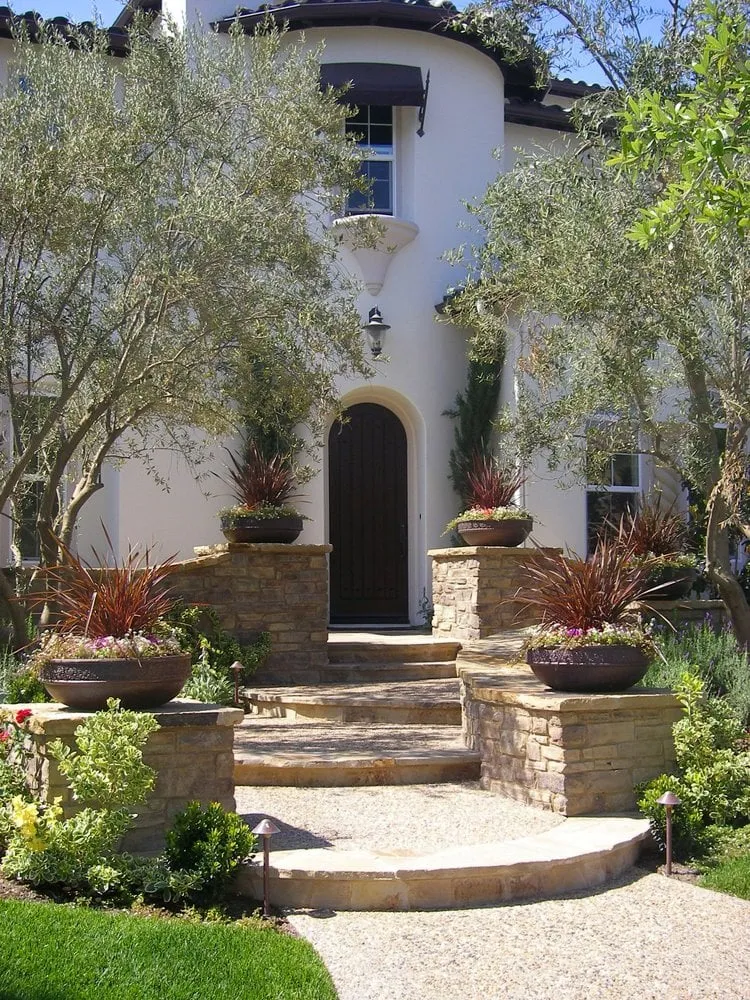 Reliable yard cleanup service with custom design across Ladera Ranch, CA - Exclusive Landscapes
