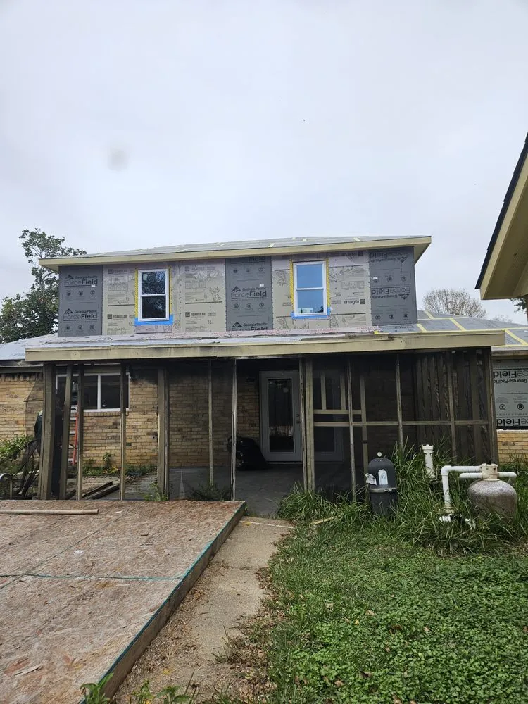 Professional lawn mowing service in Houston, TX by Exclusive Landscaping