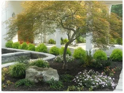 Custom lawn care service with custom design in Jackson, NJ by Executive Lawn Service