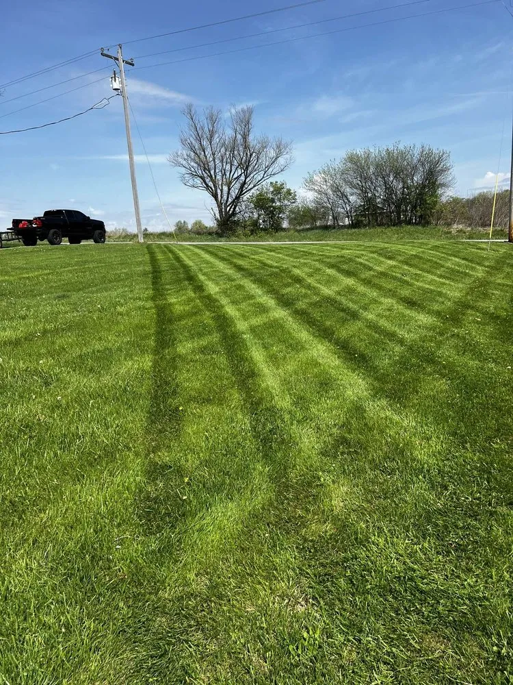 Top-rated lawn mowing service in Winfield, MO - Executive YardScapes Lawn & Landscape Solutions