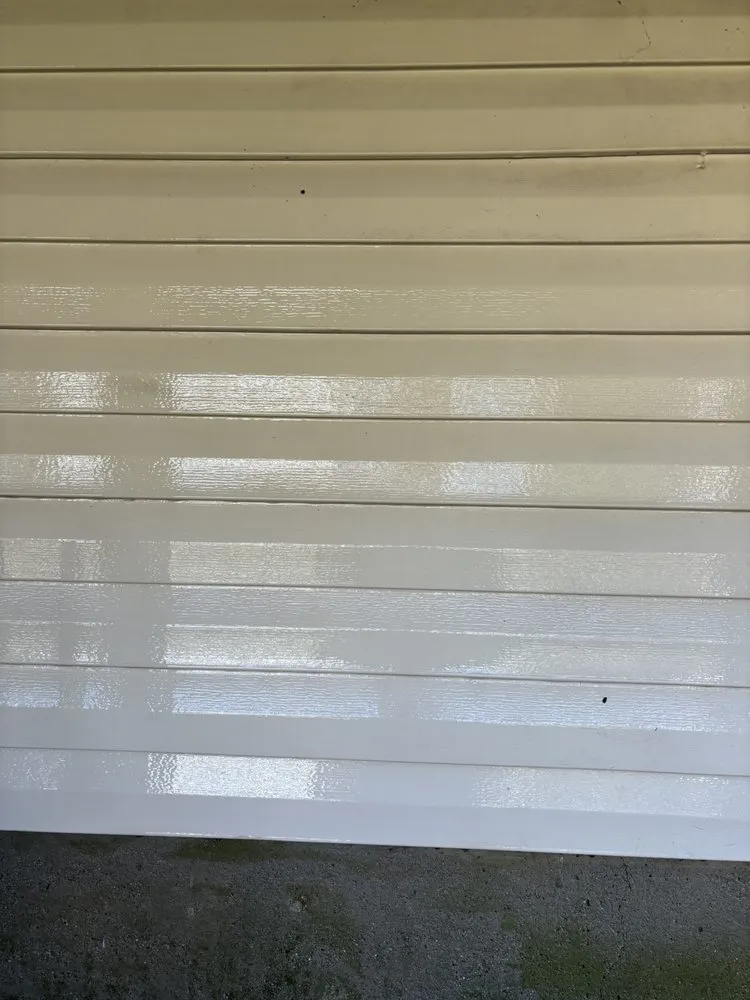 Local outdoor landscaping experts serving Cincinnati, OH - Exotic Kutz Lawn Service